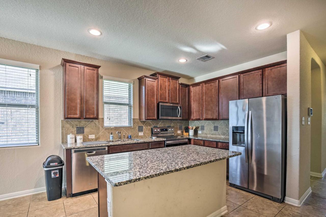 San Antonio Home With Yard About 8 Mi To Lackland! Ngoại thất bức ảnh
