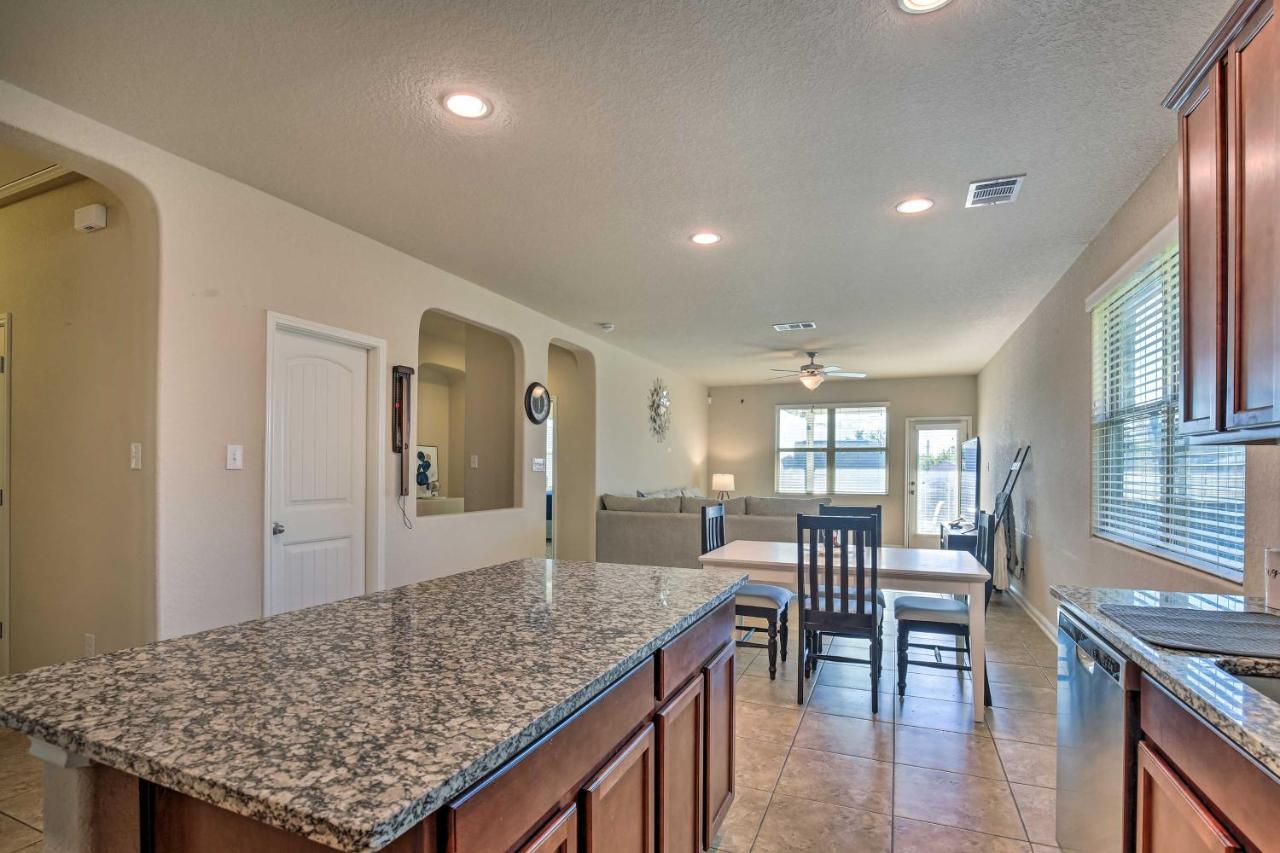San Antonio Home With Yard About 8 Mi To Lackland! Ngoại thất bức ảnh