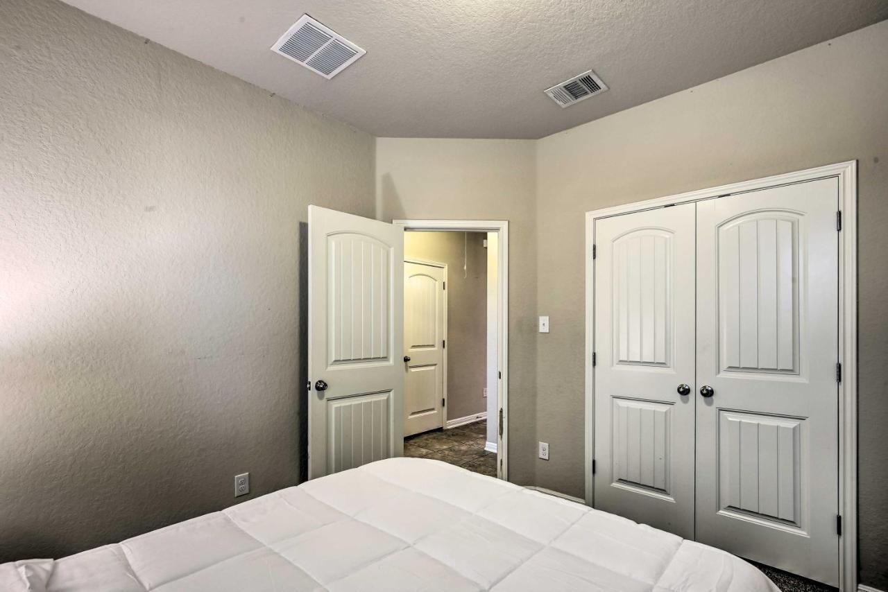 San Antonio Home With Yard About 8 Mi To Lackland! Ngoại thất bức ảnh